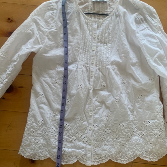 White eyelet blouse - Picture 3 of 5